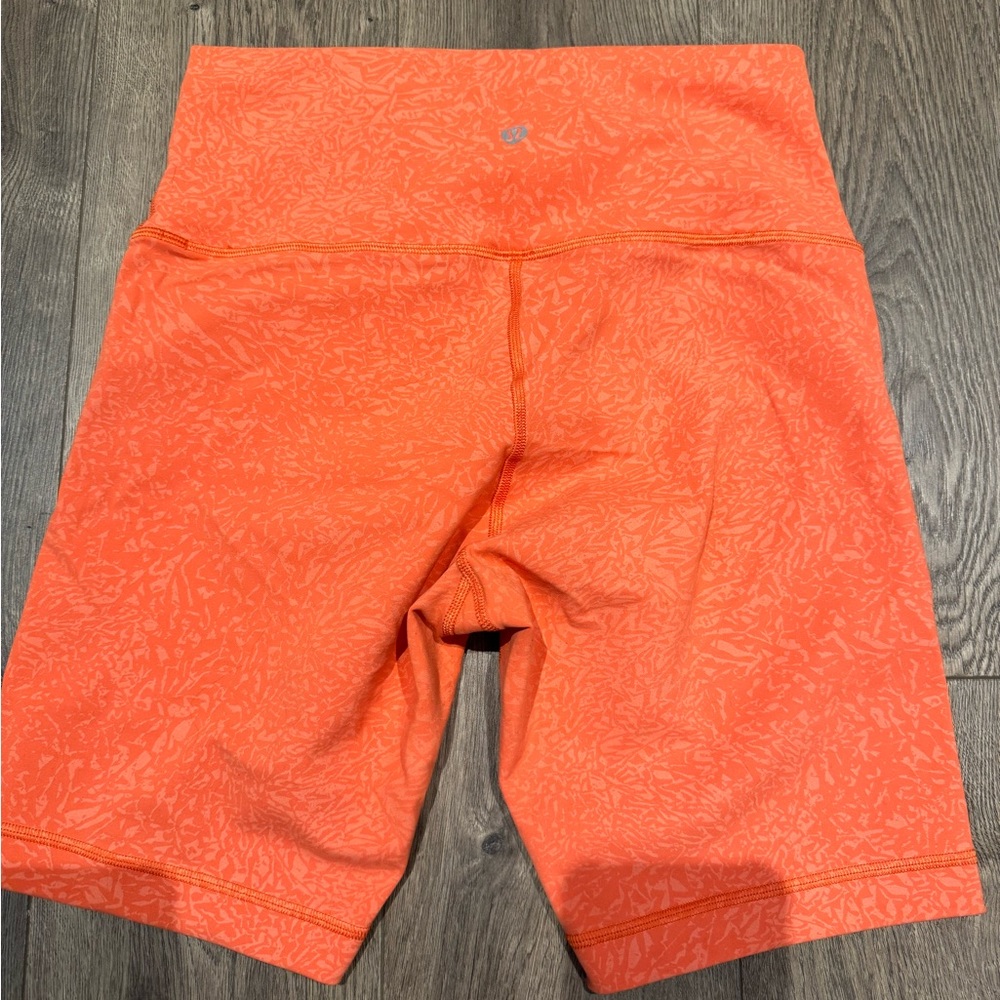Lululemon Wunder under 8” shorts